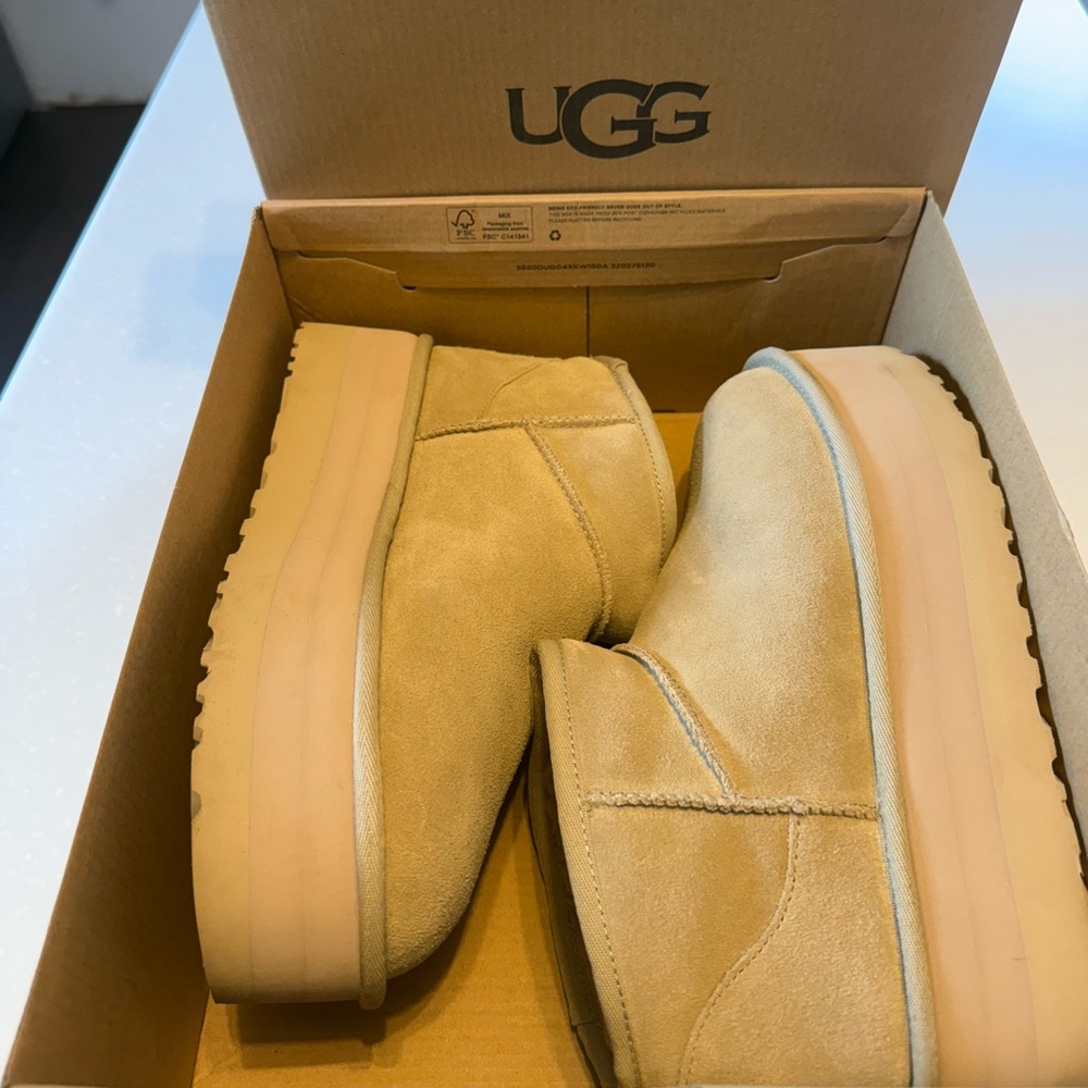 UGG ultra mini platform